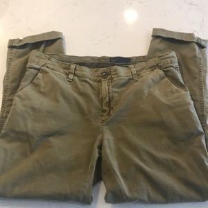 Gap Girlfriend Twill Khaki army green size 6